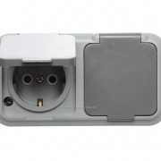 Блок розетка-розетка 16А с/з с крышкой IP44 белая Прага PROxima (EKRR16-050-10-440)