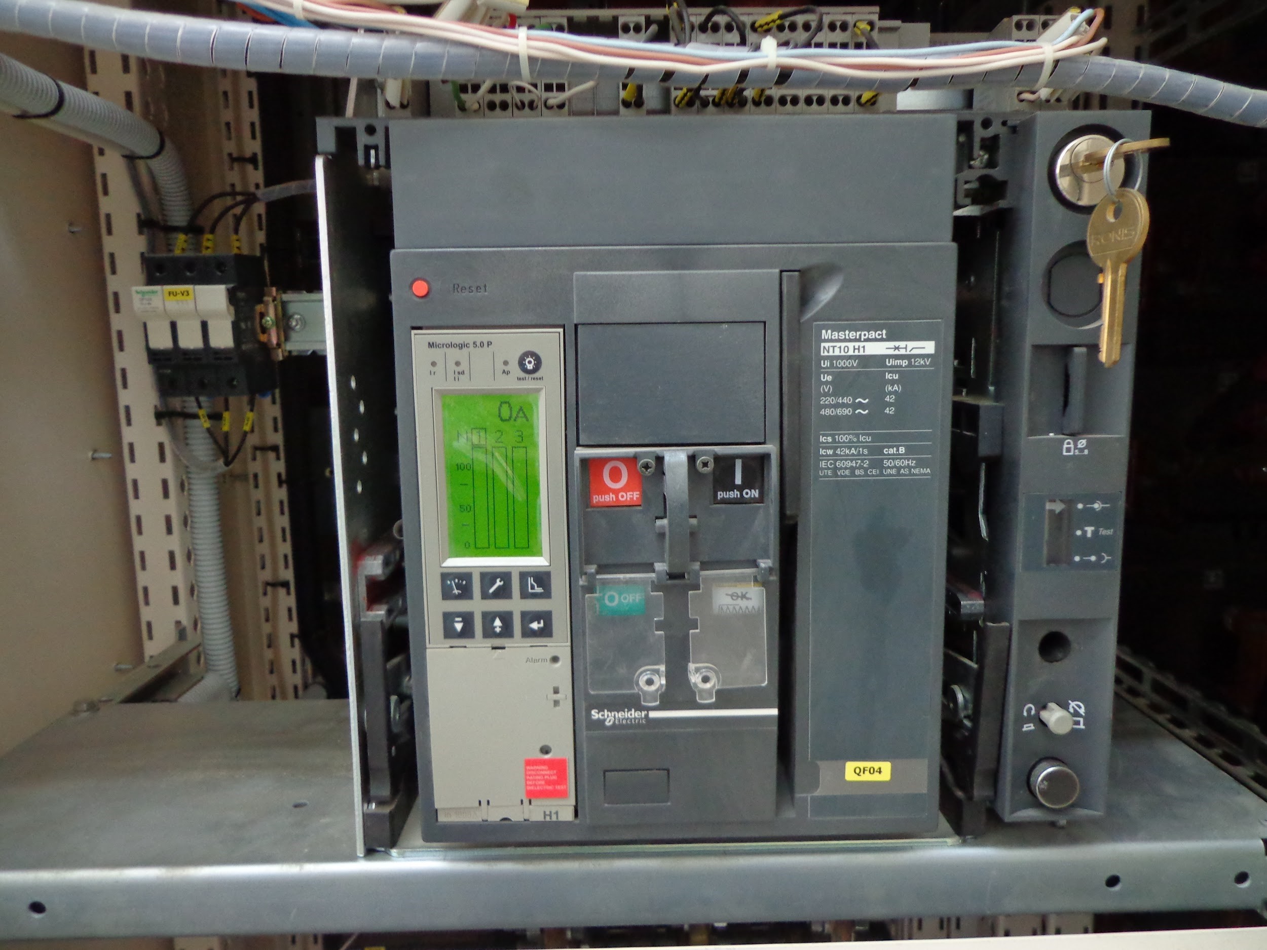 Авт н 12. Masterpact nw25 h1 2500a. Авт н 12. Авт н 12. Щит учетно-распределительный rucelf щру-1н-9 ip54 навесной, металл, модулей 9.