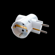 Тройник R-3G трехместный с заземлением 16А белый 4370 IN HOME