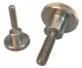 Винт с накатанной головкой